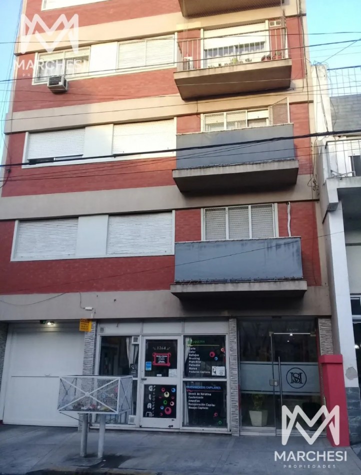 Venta Depto En Berazategui Centro, 3 Ambientes Con Cochera, Apto Credito