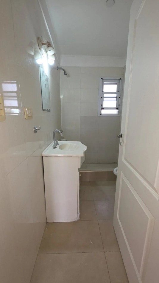 Alquiler Dpto Estilo Duplex Con 2 Dormitorios En Berezategui Centro