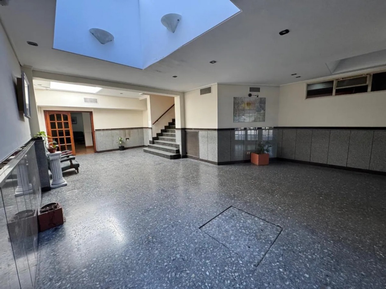 Venta De Local Comercial Y Vivienda En Quilmes. Ideal Emprendimiento Comercial, Inversion, Desarrollo Inmobiliario
