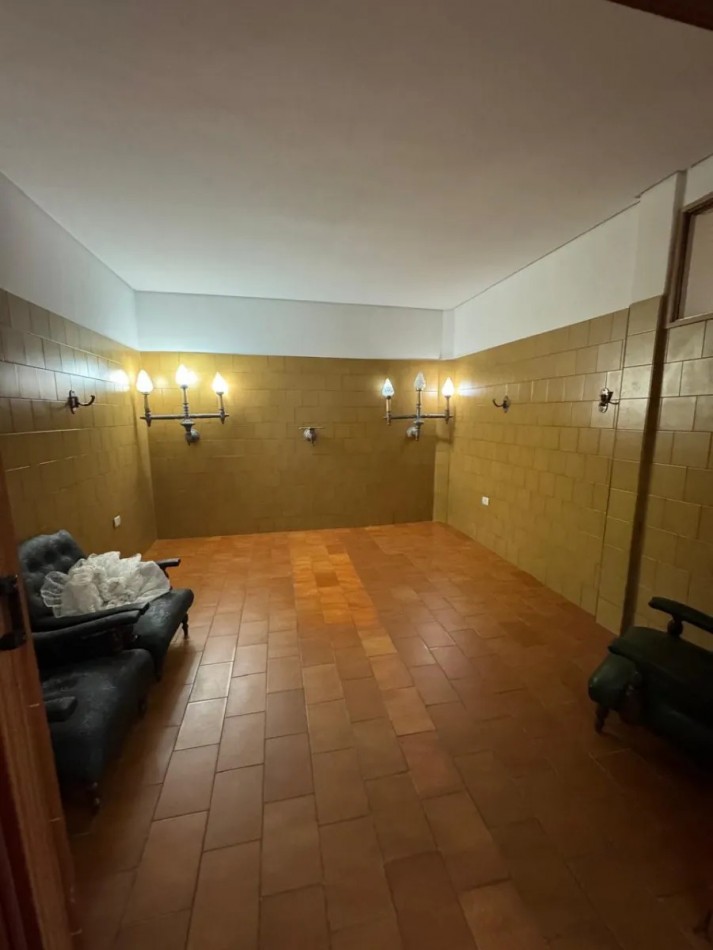 Venta De Local Comercial Y Vivienda En Quilmes. Ideal Emprendimiento Comercial, Inversion, Desarrollo Inmobiliario