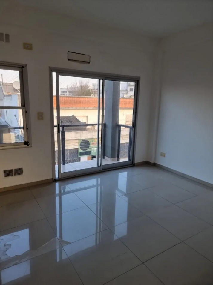 Departamento En Venta En El Cruce Varela