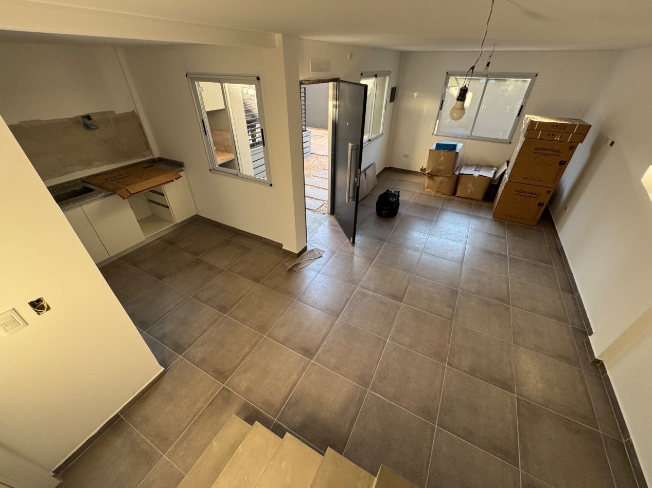 Excelentes Duplex A Estrenar De Tres Ambientes En La Zona De Berazategui