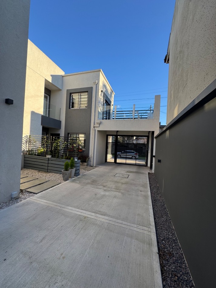 Excelentes Duplex A Estrenar De Tres Ambientes En La Zona De Berazategui