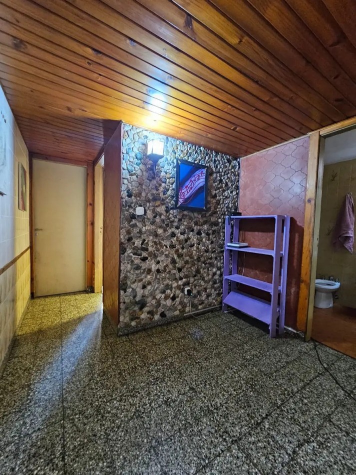 Casa 3 Ambientes Con Patio Y Garage Bernal