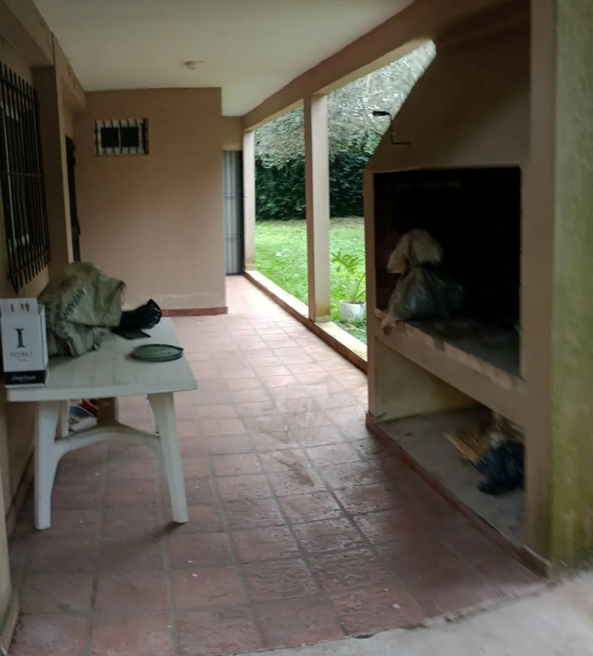 Casa 3 Amb S/640m2 Con Pileta Y Parrilla