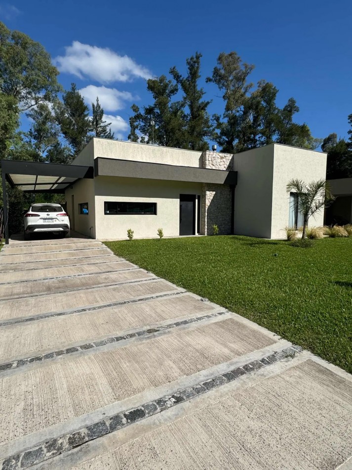 Casa En Venta En La Arbolada Berazategui
