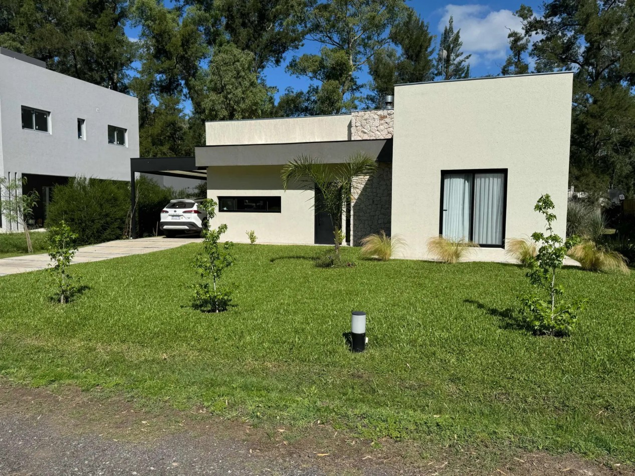Casa En Venta En La Arbolada Berazategui