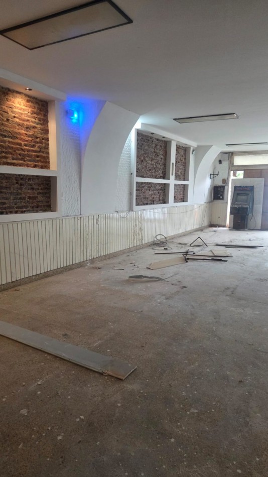 Venta Propiedad Comercial y Residencial en 3 Pisos - Quilmes Centro