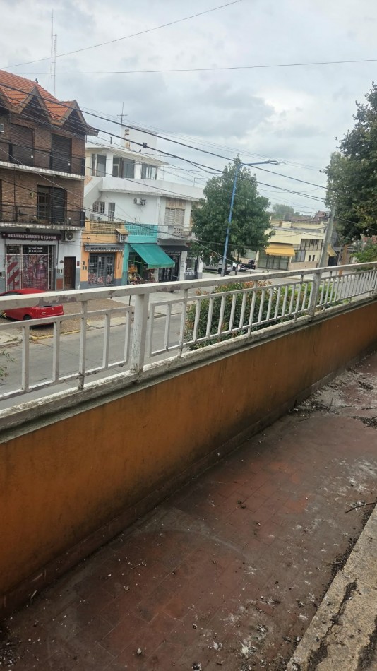 Venta Propiedad Comercial y Residencial en 3 Pisos - Quilmes Centro