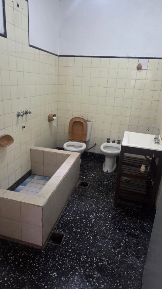 Venta Propiedad Comercial y Residencial en 3 Pisos - Quilmes Centro