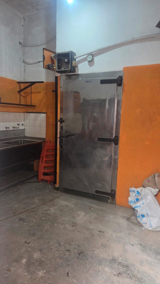 Venta Propiedad Comercial y Residencial en 3 Pisos - Quilmes Centro