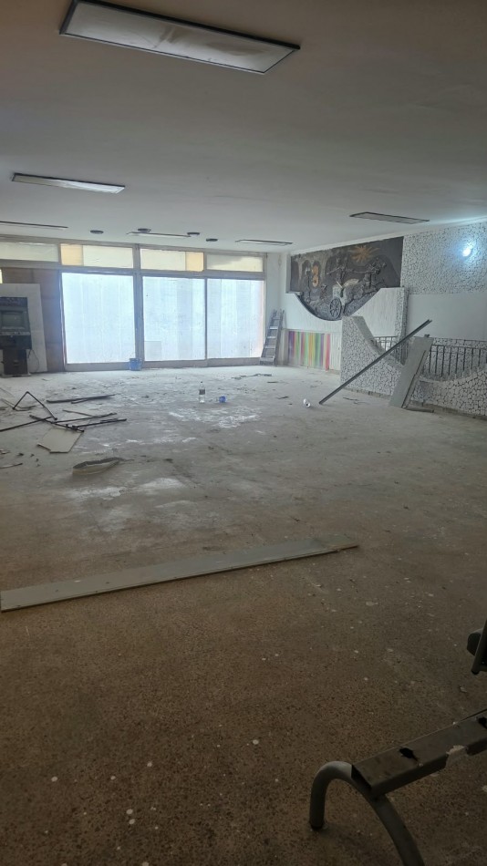 Venta Propiedad Comercial y Residencial en 3 Pisos - Quilmes Centro