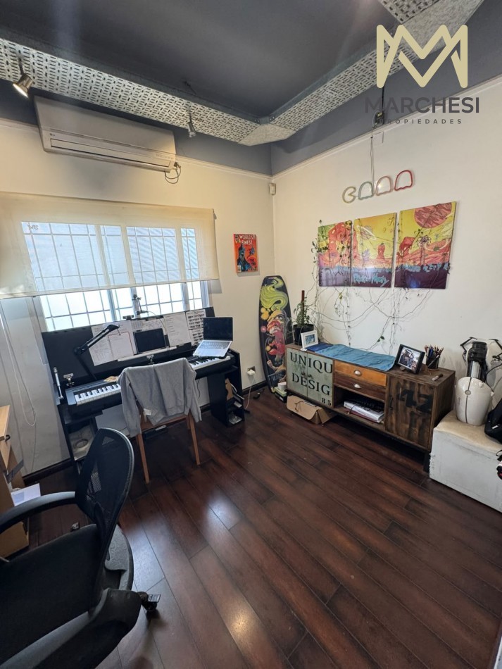 Venta casa con jardin, pileta y garage en Quilmes 