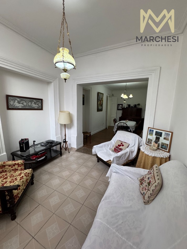 Casa/ Casona Tradicional Con Mucho Parque En Bernal Oeste Centro Con Gran Terreno