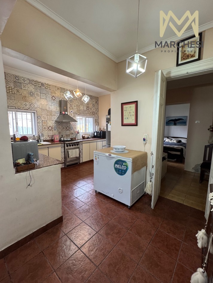 Casa/ Casona Tradicional Con Mucho Parque En Bernal Oeste Centro Con Gran Terreno