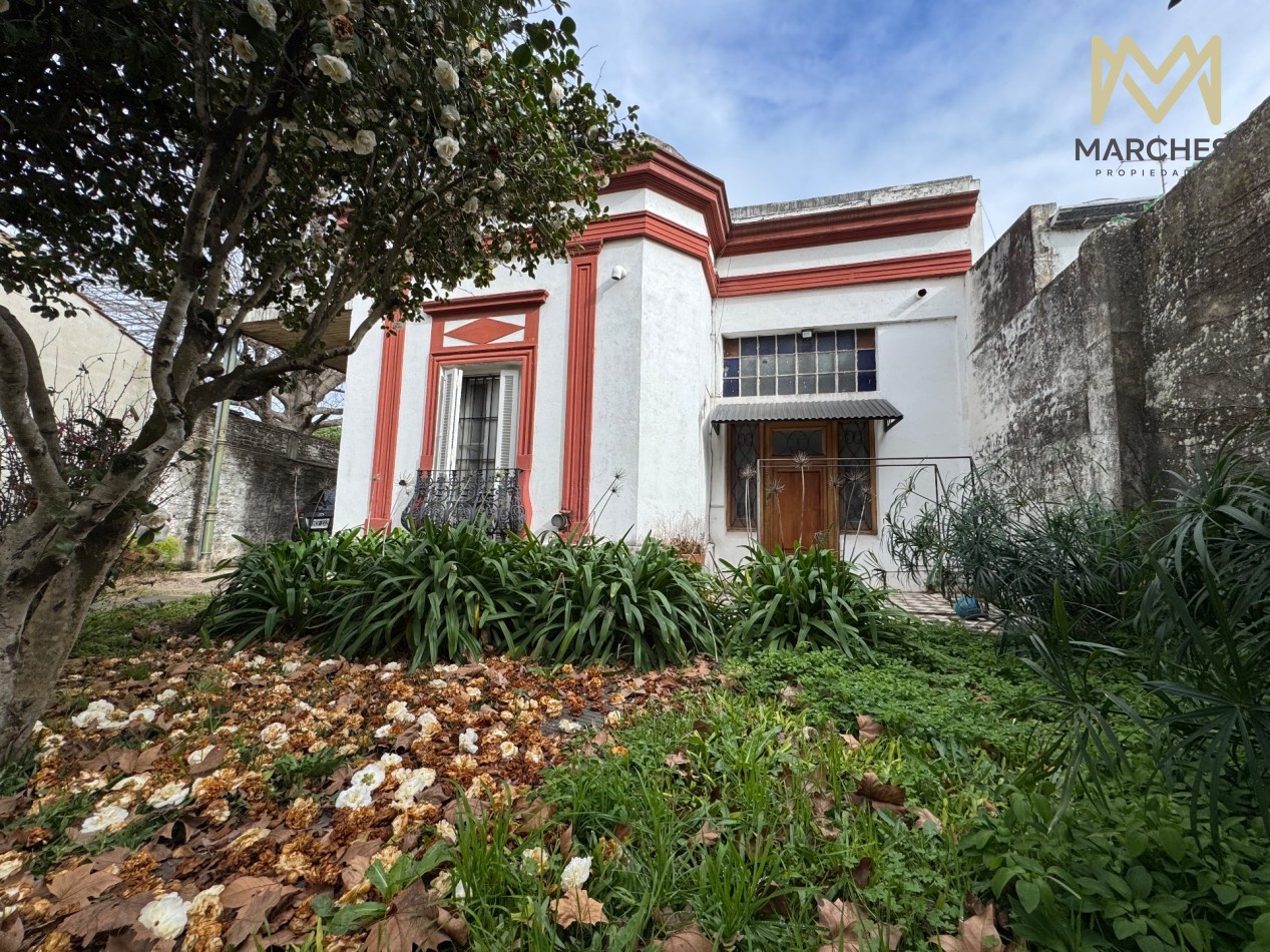 Casa/ Casona Tradicional Con Mucho Parque En Bernal Oeste Centro Con Gran Terreno