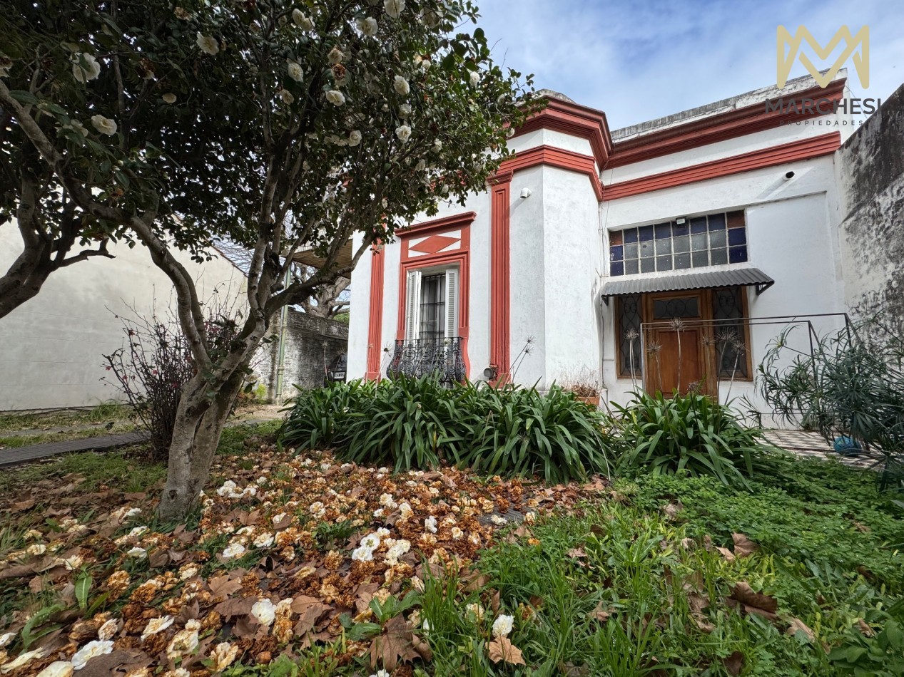 Casa/ Casona Tradicional Con Mucho Parque En Bernal Oeste Centro Con Gran Terreno