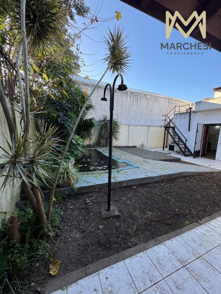 Casa 5 Amb. Con Pileta Y Garage En Quilmes Oeste