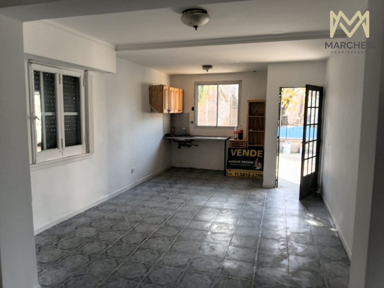 Casa En Quilmes Oeste 3 Amb Con Pileta