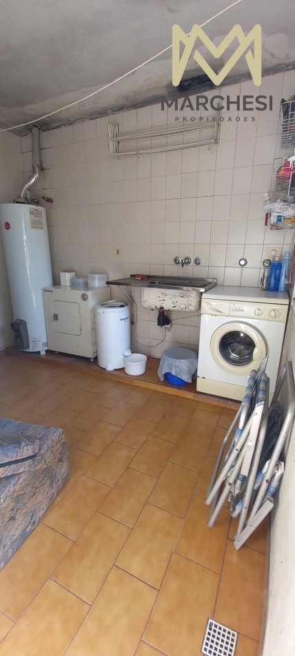 Casa 4 Ambientes Con Parque Y Cochera En Quilmes Oeste Barrio Parque Calchaqui