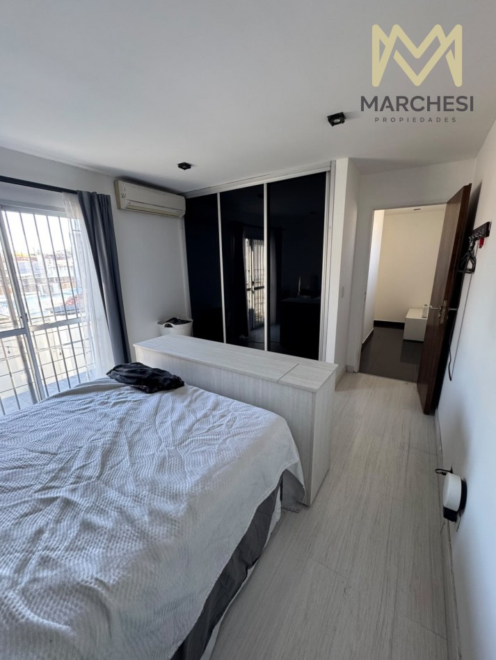 Venta casa con jardin, pileta y garage en Quilmes 