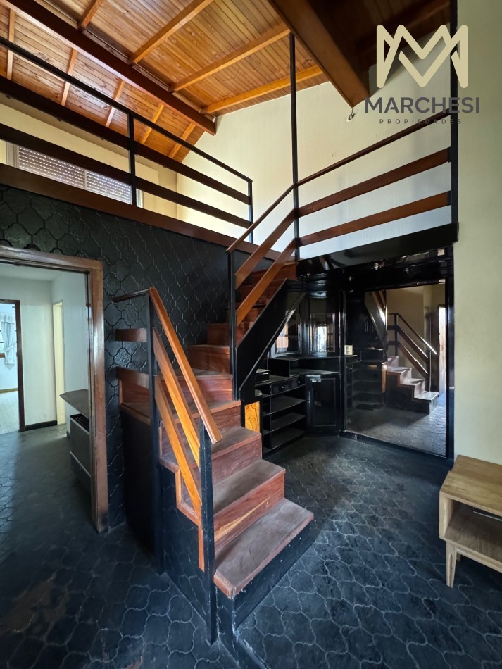 Casa 5 Amb. Con Pileta Y Garage En Quilmes Oeste