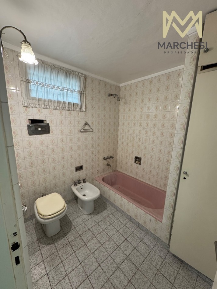 Casa 5 Amb. Con Pileta Y Garage En Quilmes Oeste