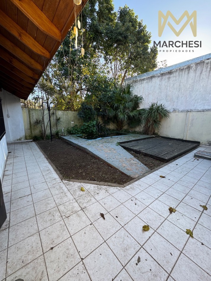 Casa 5 Amb. Con Pileta Y Garage En Quilmes Oeste