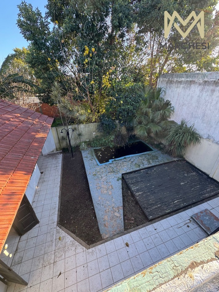 Casa 5 Amb. Con Pileta Y Garage En Quilmes Oeste