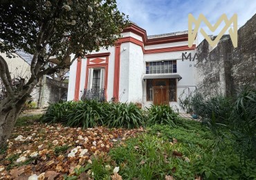 Casa/ Casona Tradicional Con Mucho Parque En Bernal Oeste Centro Con Gran Terreno
